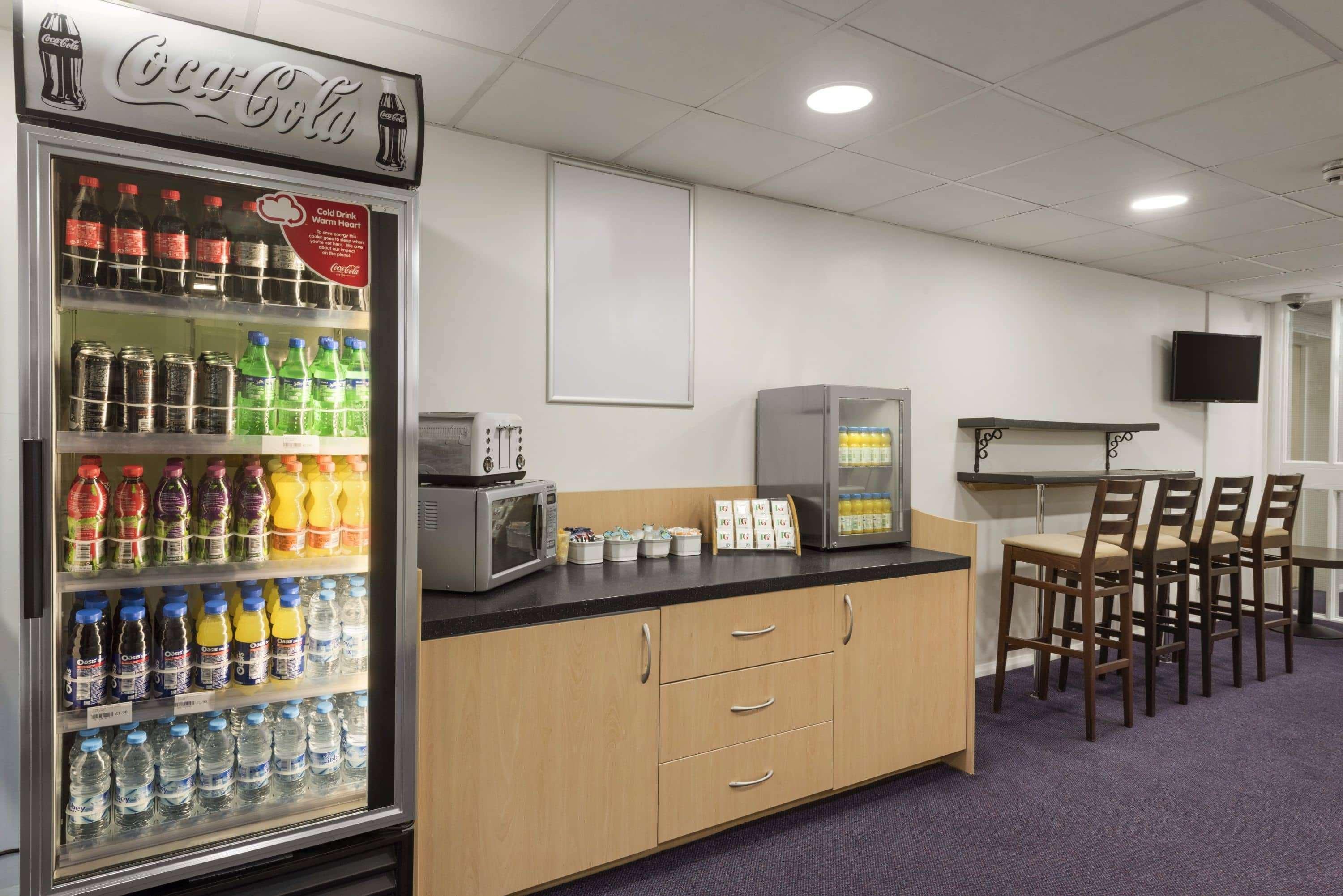 Days Inn Bridgend Cardiff Екстериор снимка